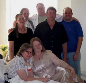 funeral home pic 4 family 000144 familyfamilypic 4 family 300x288 300x288
